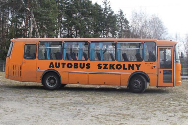 zdjęcie do
												 artykułu Sprzedaż używanego autobusu AUTOSAN H9-21.41S ( gimbus szkolny)