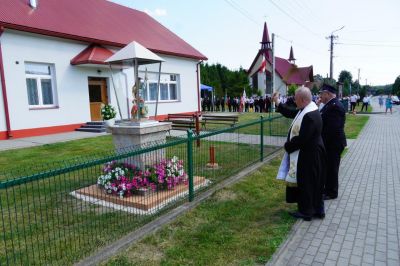 Poświęcenie figury św. Floriana w Przyłęku